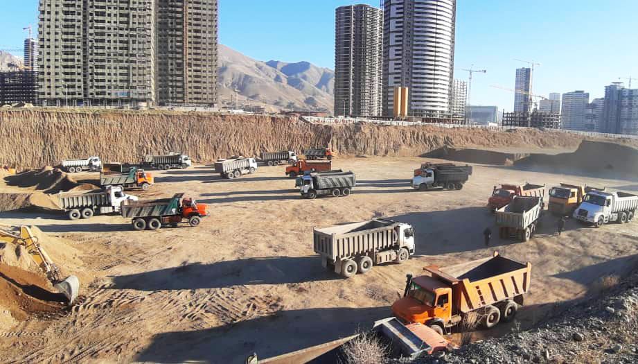  ادامه گودبرداری پروژه جدید پهنه D شهرک مسکونی چیتگر